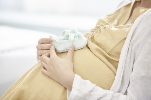 孕婦嗓子疼是怎么回事?該怎么緩解？嗓子疼不能吃什么？